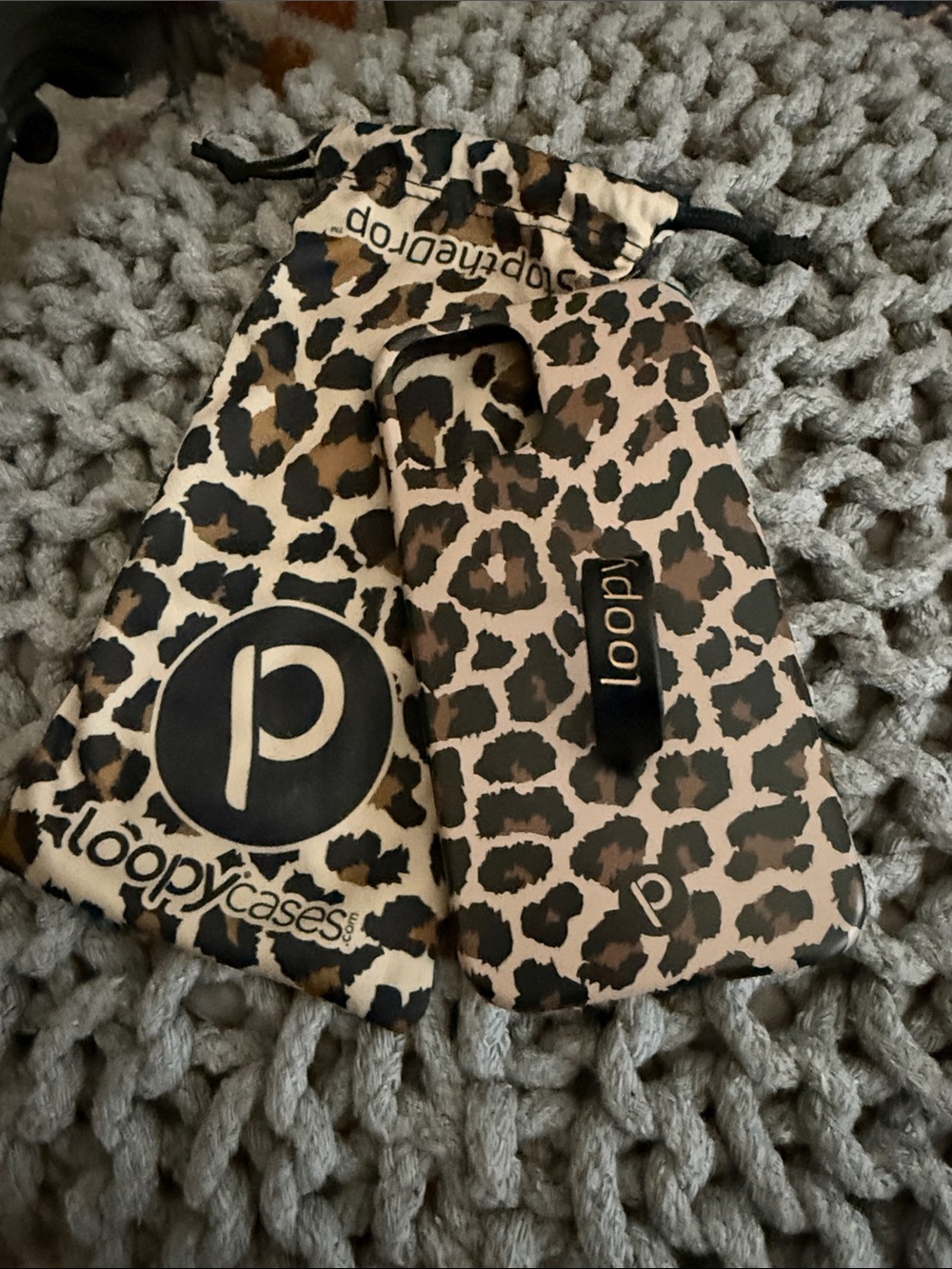 Loopy Case Leopard Print Phone Grip Case - Brown and Black for IPhone 12 Pro.